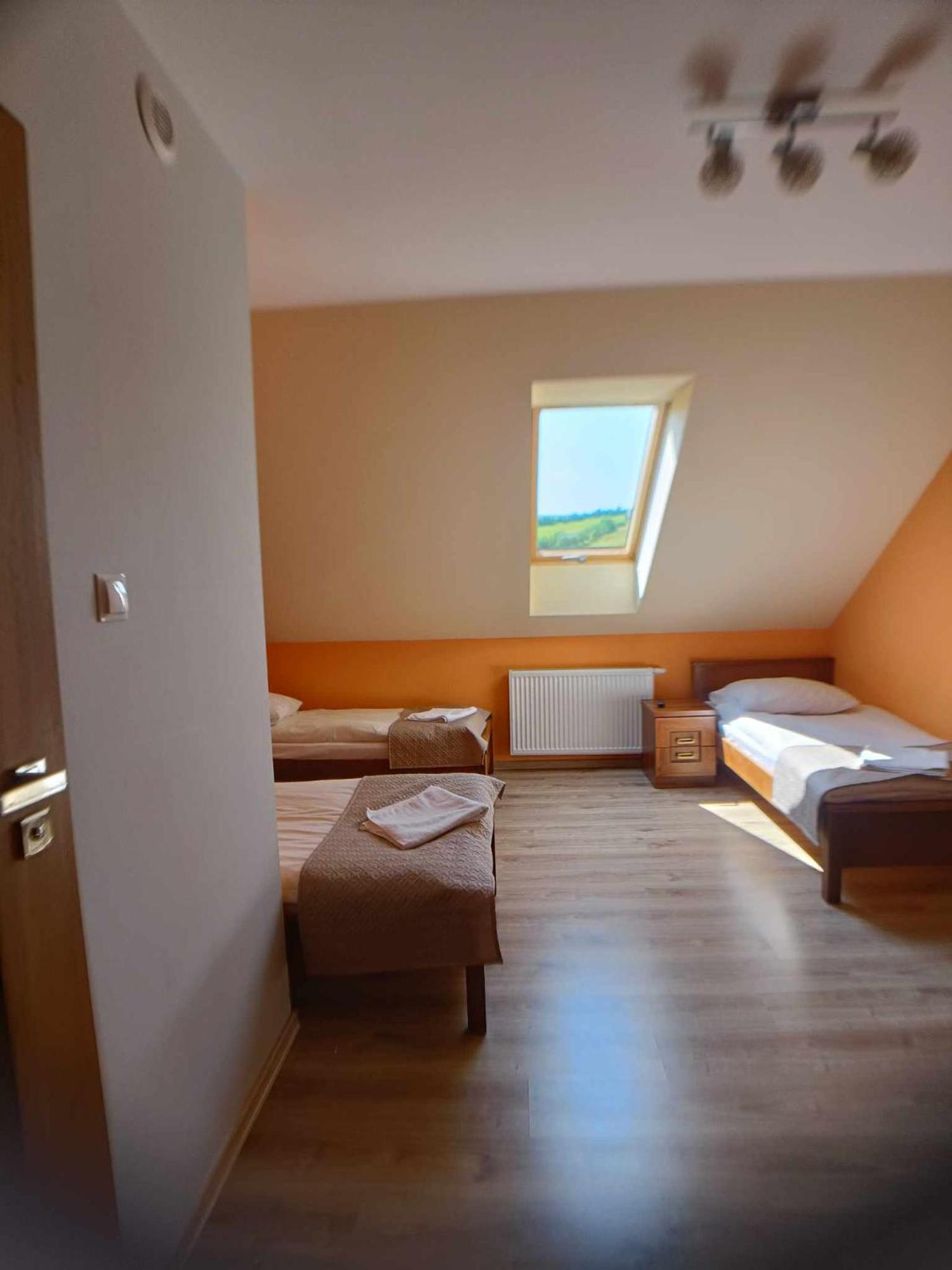 Gosciniec Na Stoku Pokoje 2,3,4 Osobowe, Cisza, Spokoj, Widok Na Stok Narciarski, Lasy, Laki Bobliwo Exterior photo